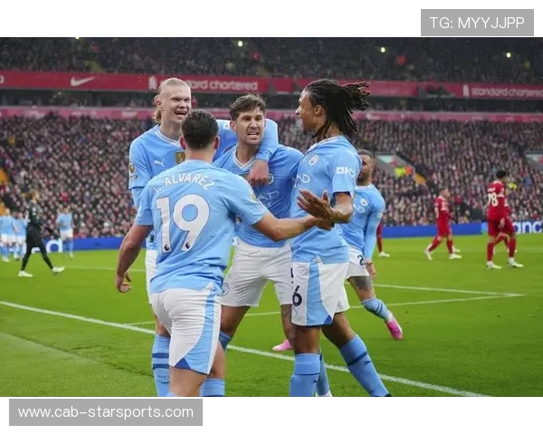 曼城组织进攻如行云流水，哈兰德暴力抽射